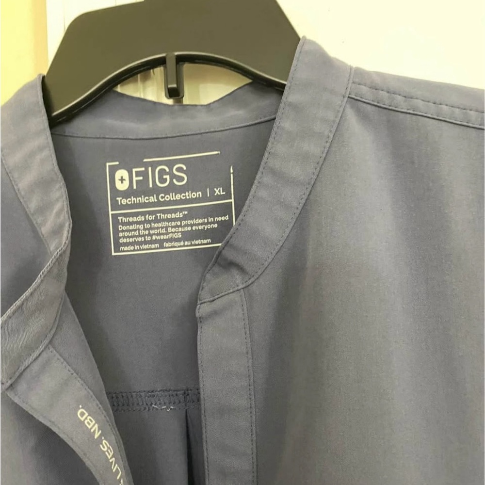 Figs Scrub Set 

Rafaela top
Yola pants
